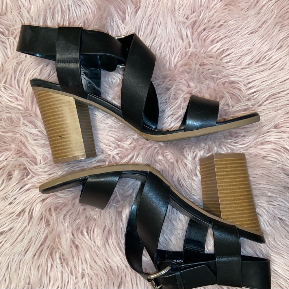 Gently worn chunky black heels!